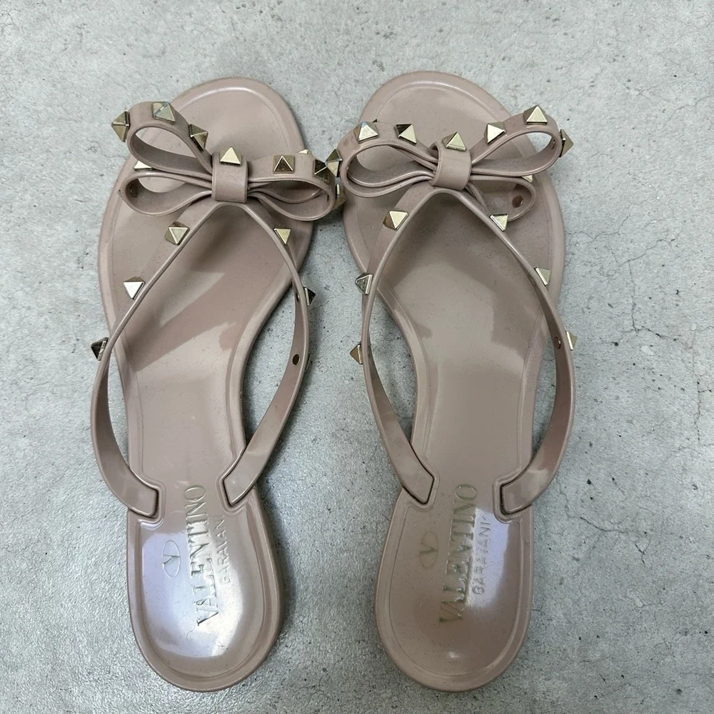 VALENTINO GARAVANI ROCKSTUD PVC SANDALS - Picture 2 of 4